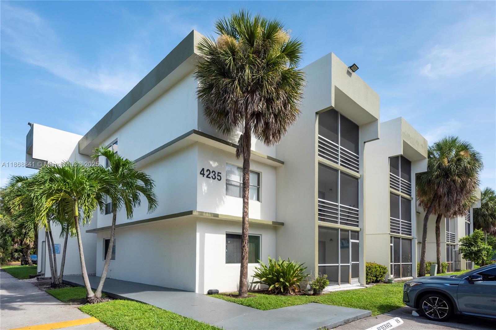 4235 N University Dr #308