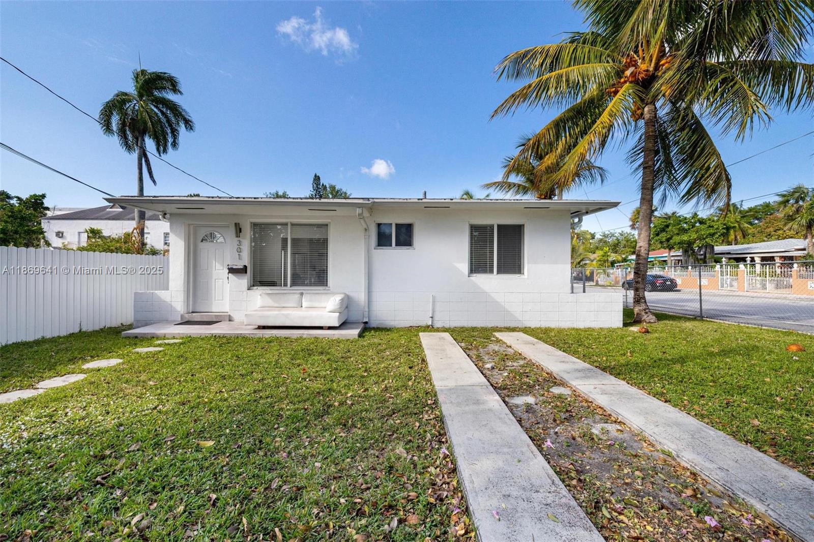 301 NW 34th St Miami, FL 33127