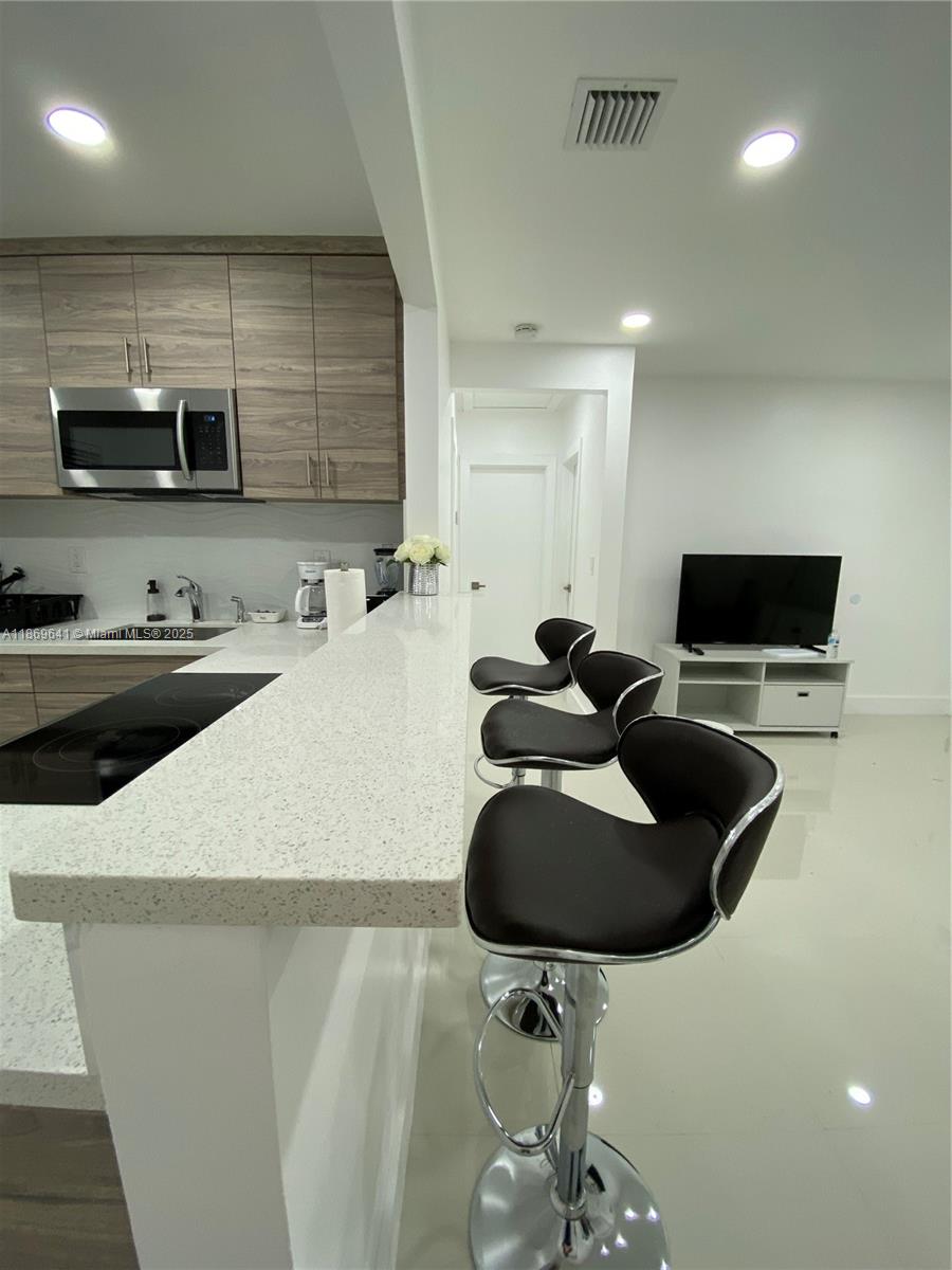 301 NW 34th St Miami, FL 33127