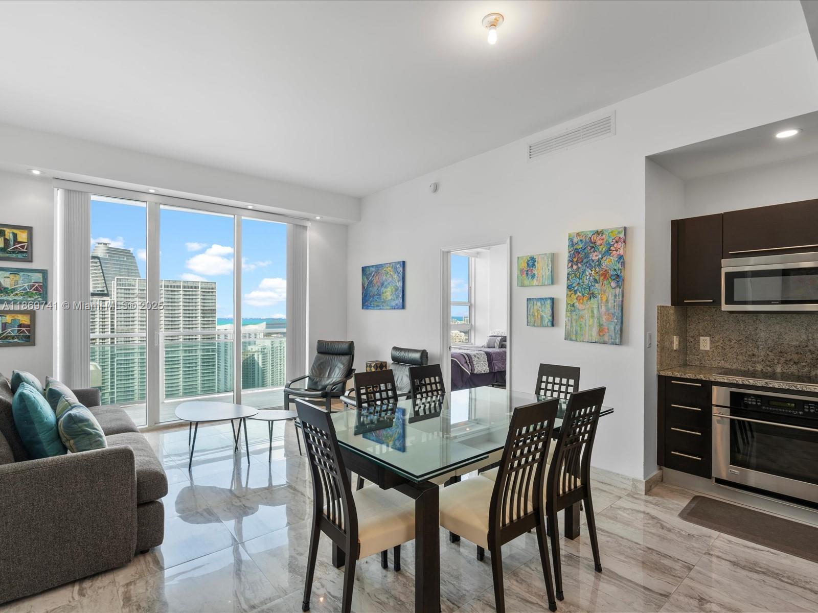 950 Brickell Bay Dr #5206