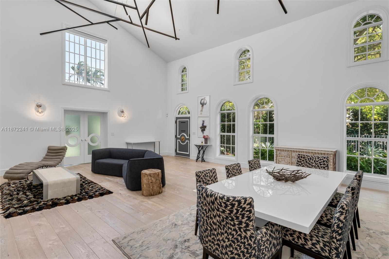 431 W Rivo Alto Dr Miami Beach, FL 33139