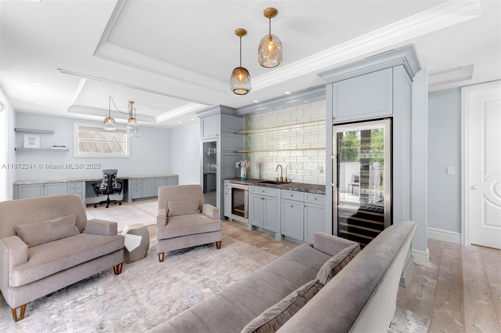 431 W Rivo Alto Dr Miami Beach, FL 33139