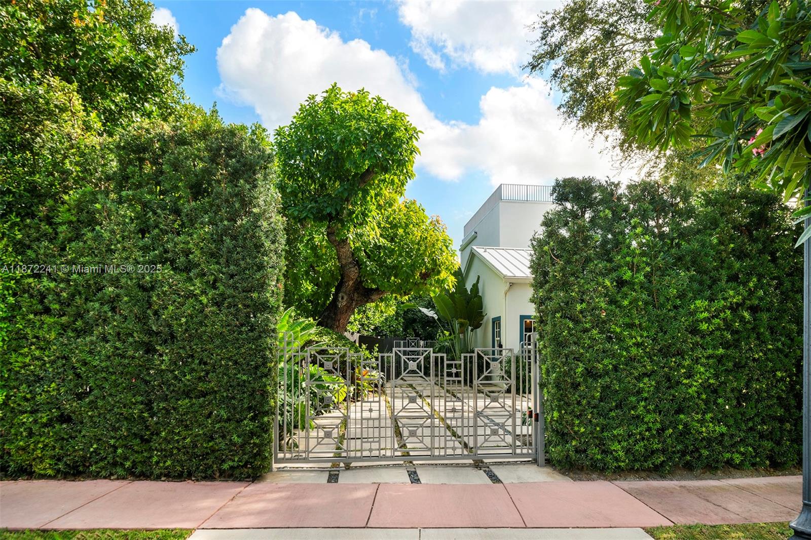 431 W Rivo Alto Dr Miami Beach, FL 33139