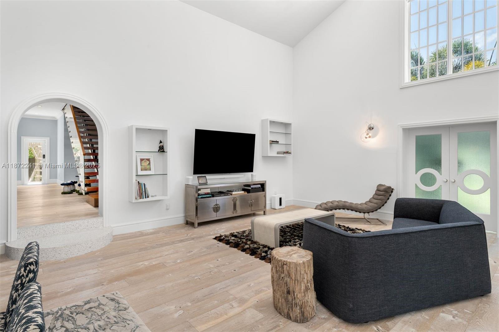 431 W Rivo Alto Dr Miami Beach, FL 33139