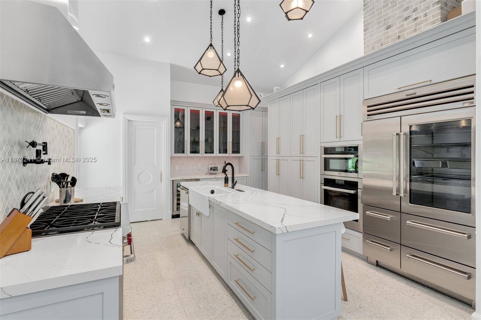 431 W Rivo Alto Dr Miami Beach, FL 33139