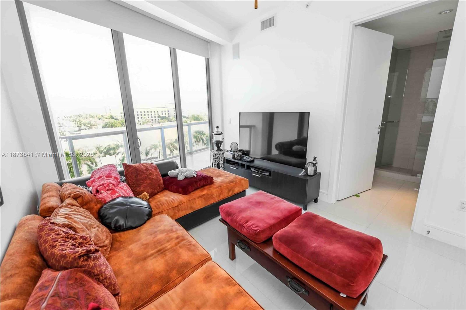 image Echo Condominium11