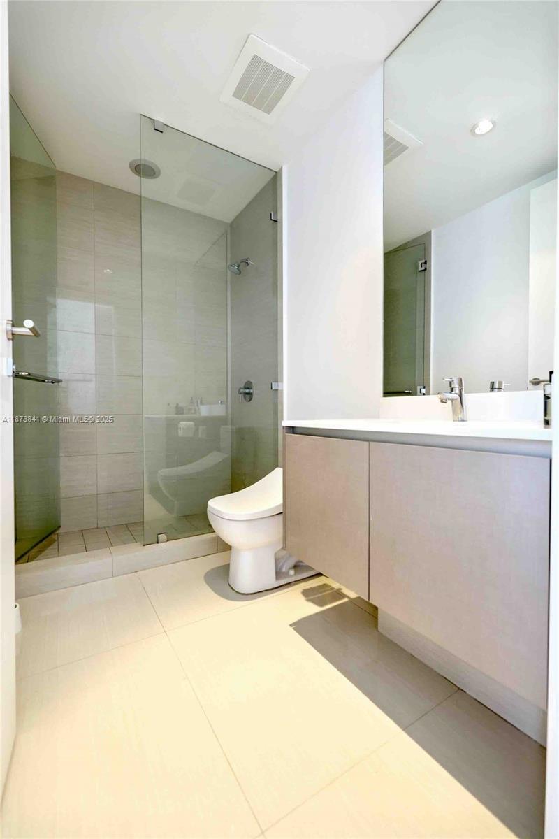 image Echo Condominium12