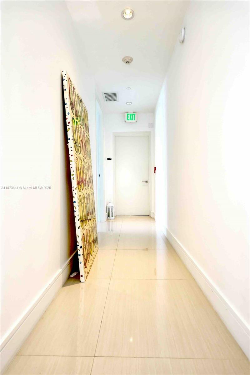 image Echo Condominium13