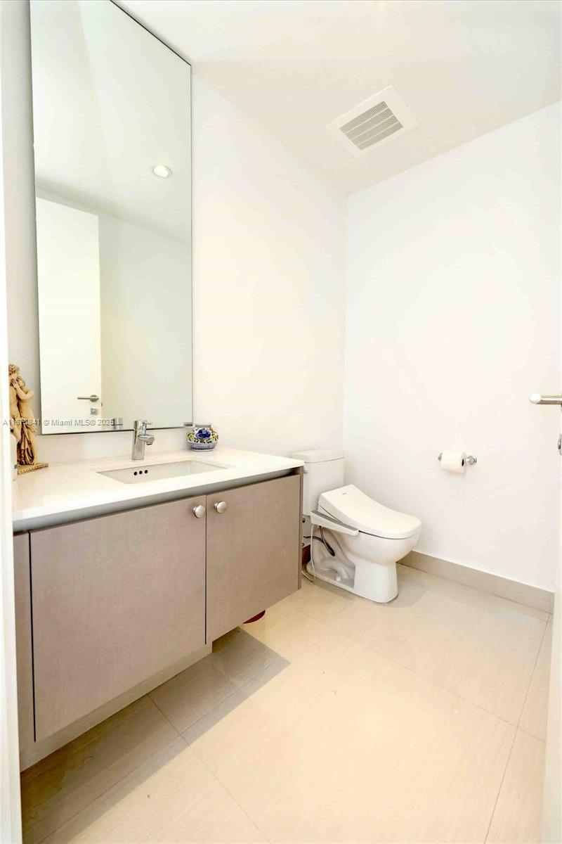 image Echo Condominium7