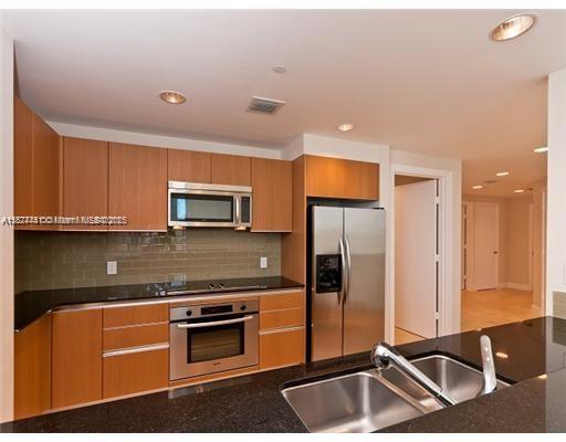 1050 Brickell Ave #1514