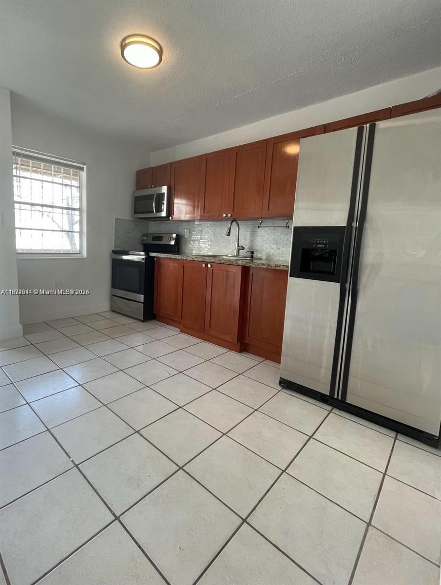 515 SW 3rd St #11