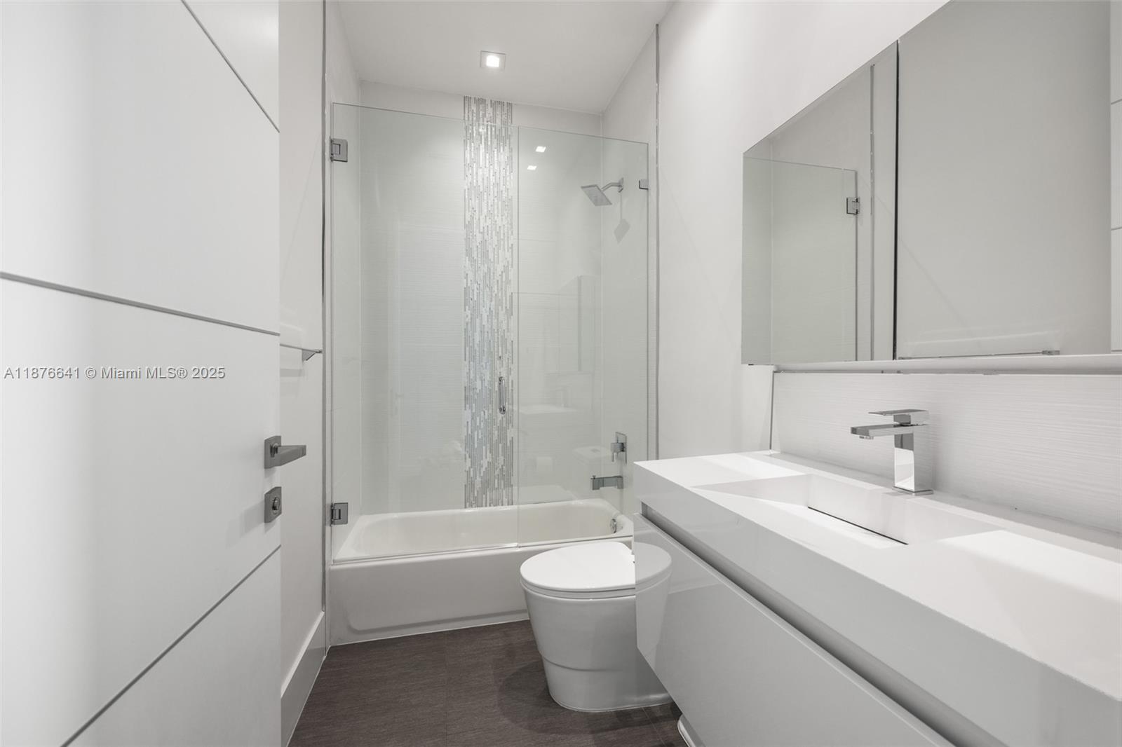 2321 Trapp Ave Coconut Grove, FL 33133