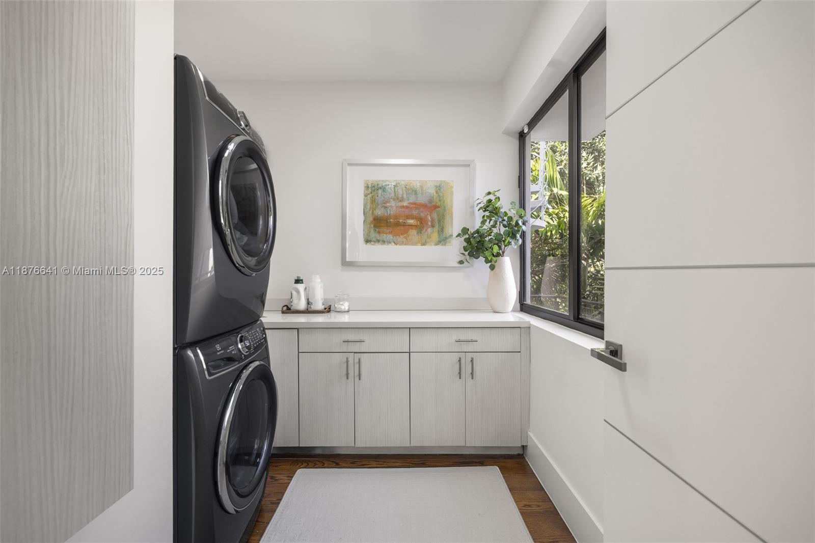 2321 Trapp Ave Coconut Grove, FL 33133