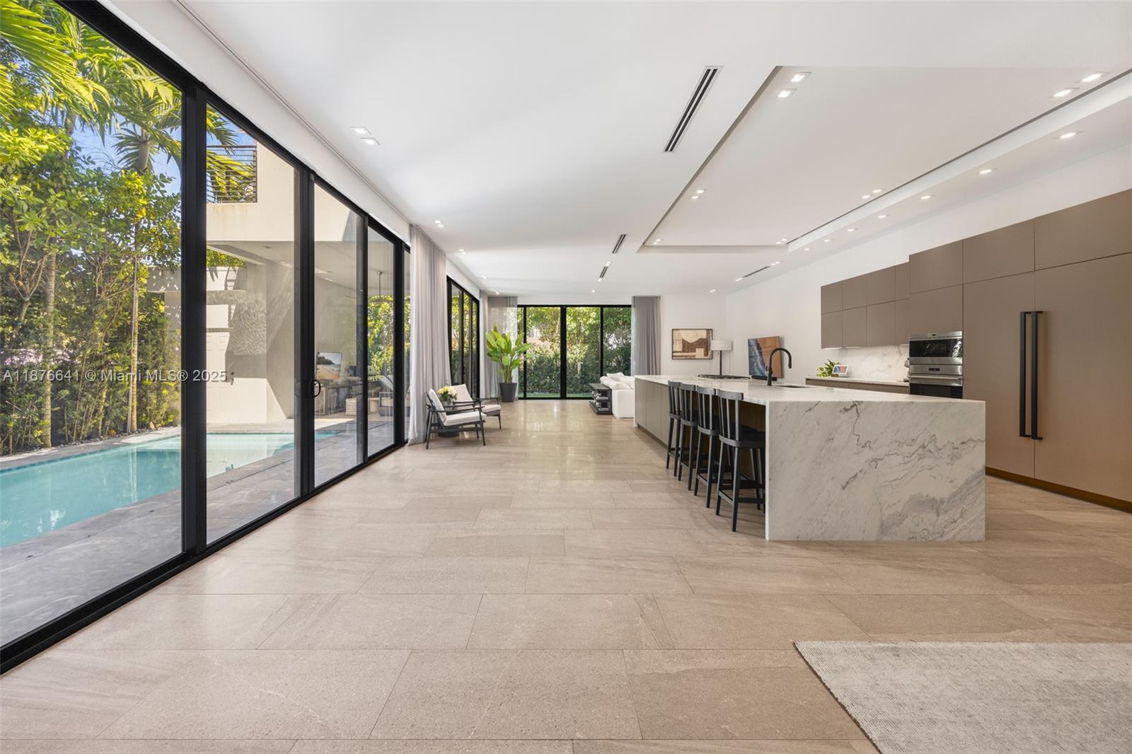 2321 Trapp Ave Coconut Grove, FL 33133