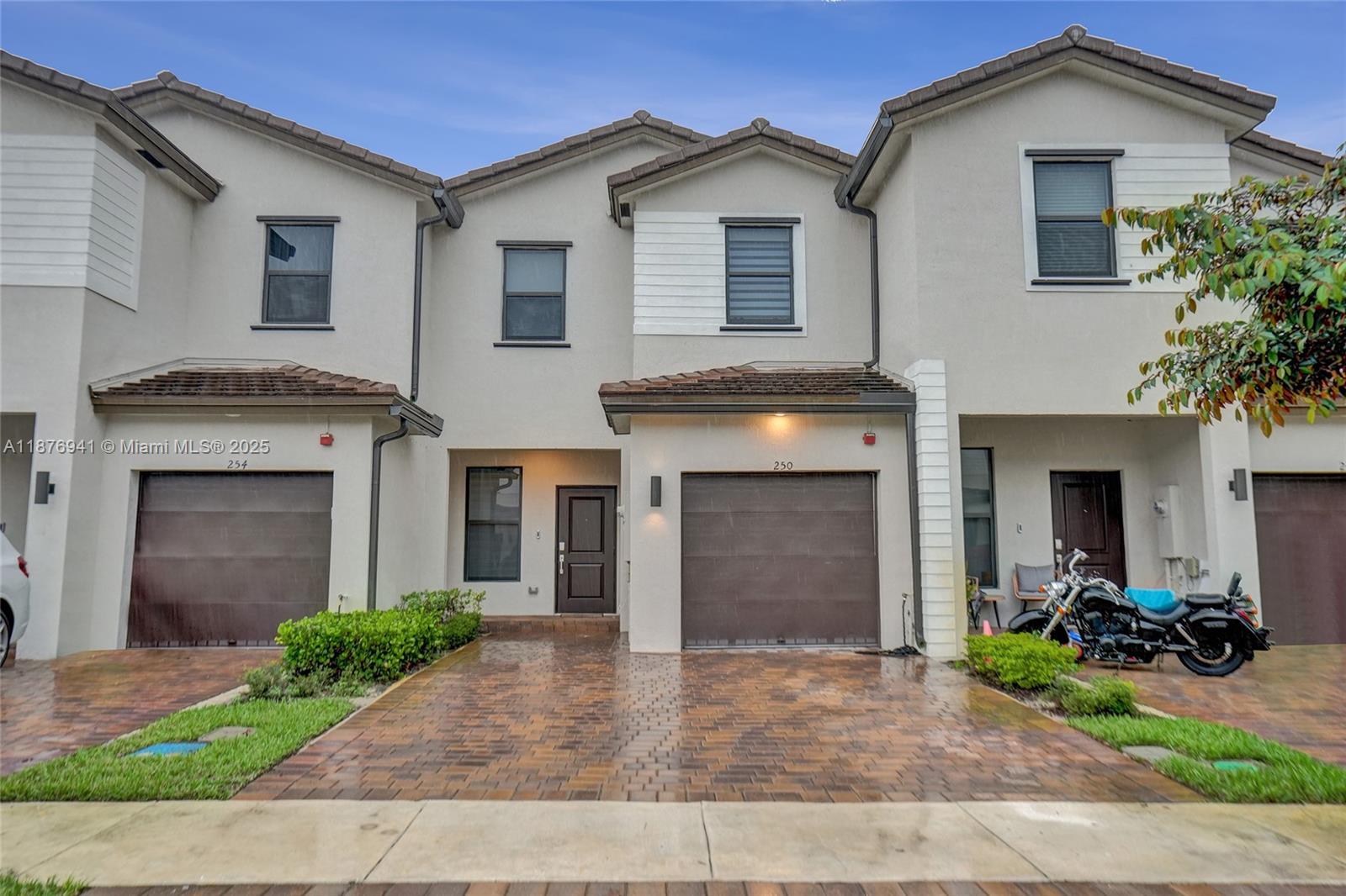 250 SW 159th Ct
