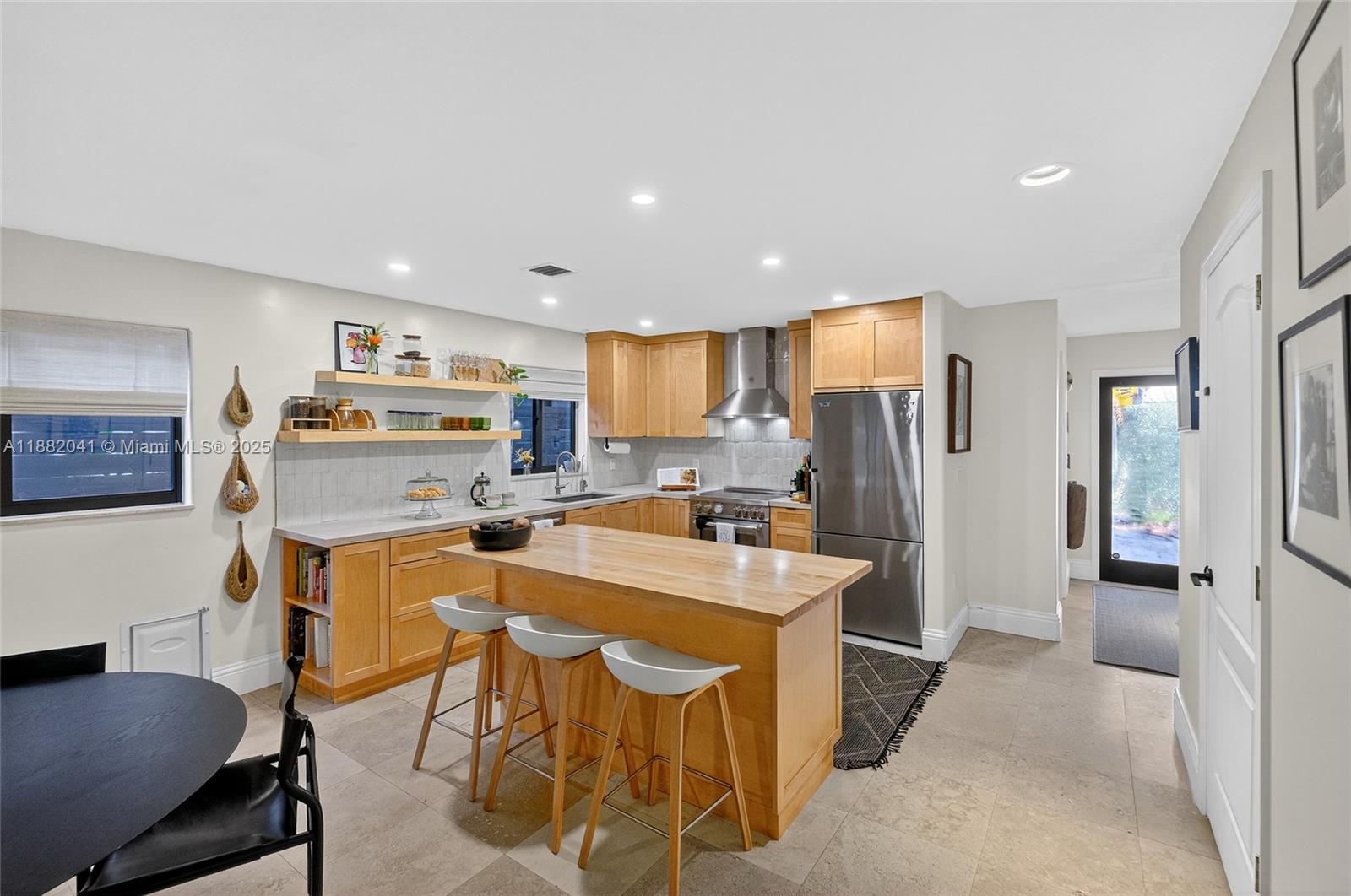 2972 Shipping Ave #2972 Coconut Grove, FL 33133