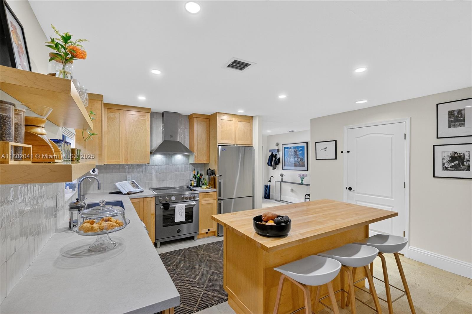 2972 Shipping Ave #2972 Coconut Grove, FL 33133