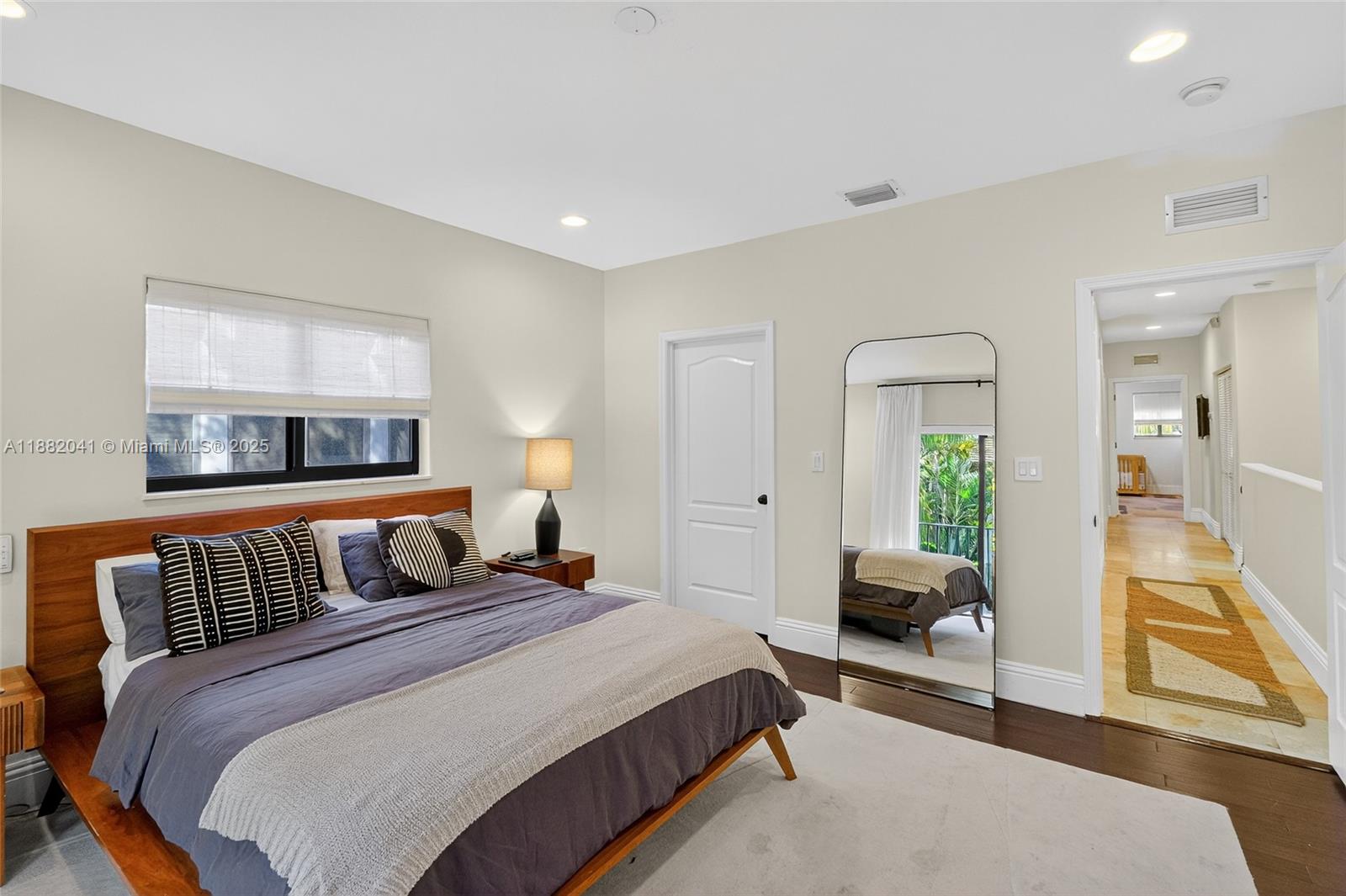 2972 Shipping Ave #2972 Coconut Grove, FL 33133