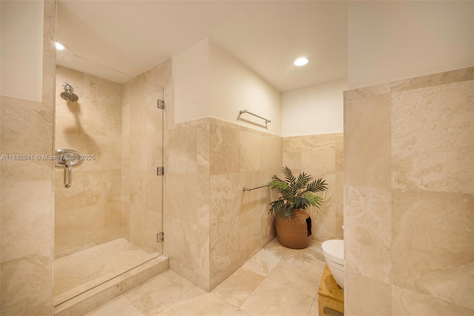 3540 Main Hwy #407 Coconut Grove, FL 33133