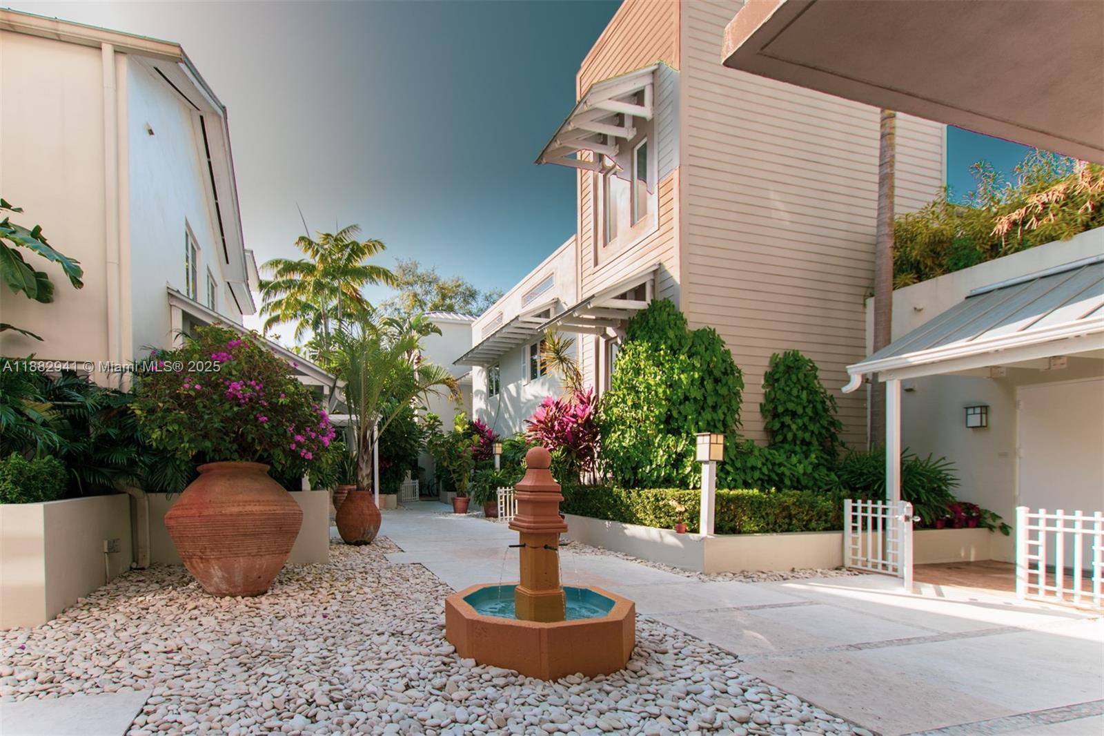 3540 Main Hwy #407 Coconut Grove, FL 33133