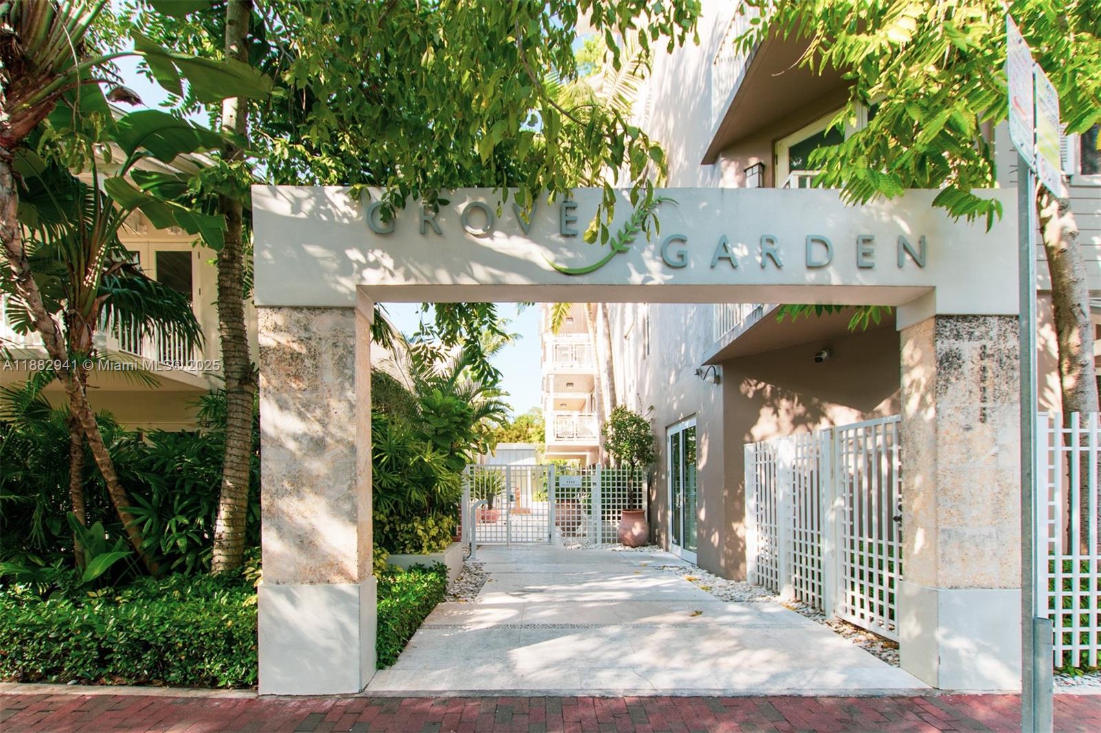 3540 Main Hwy #407 Coconut Grove, FL 33133