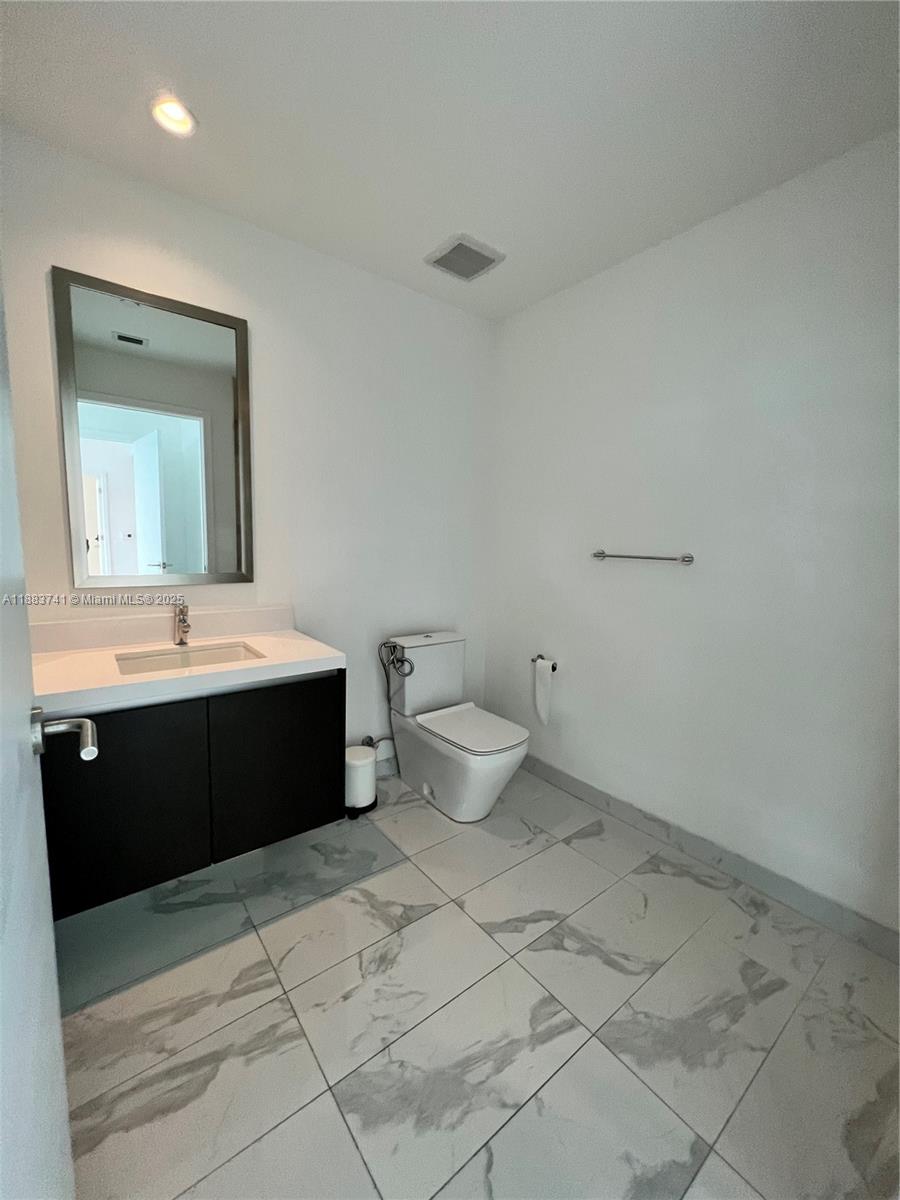 image Paramount Miami Worldcent16