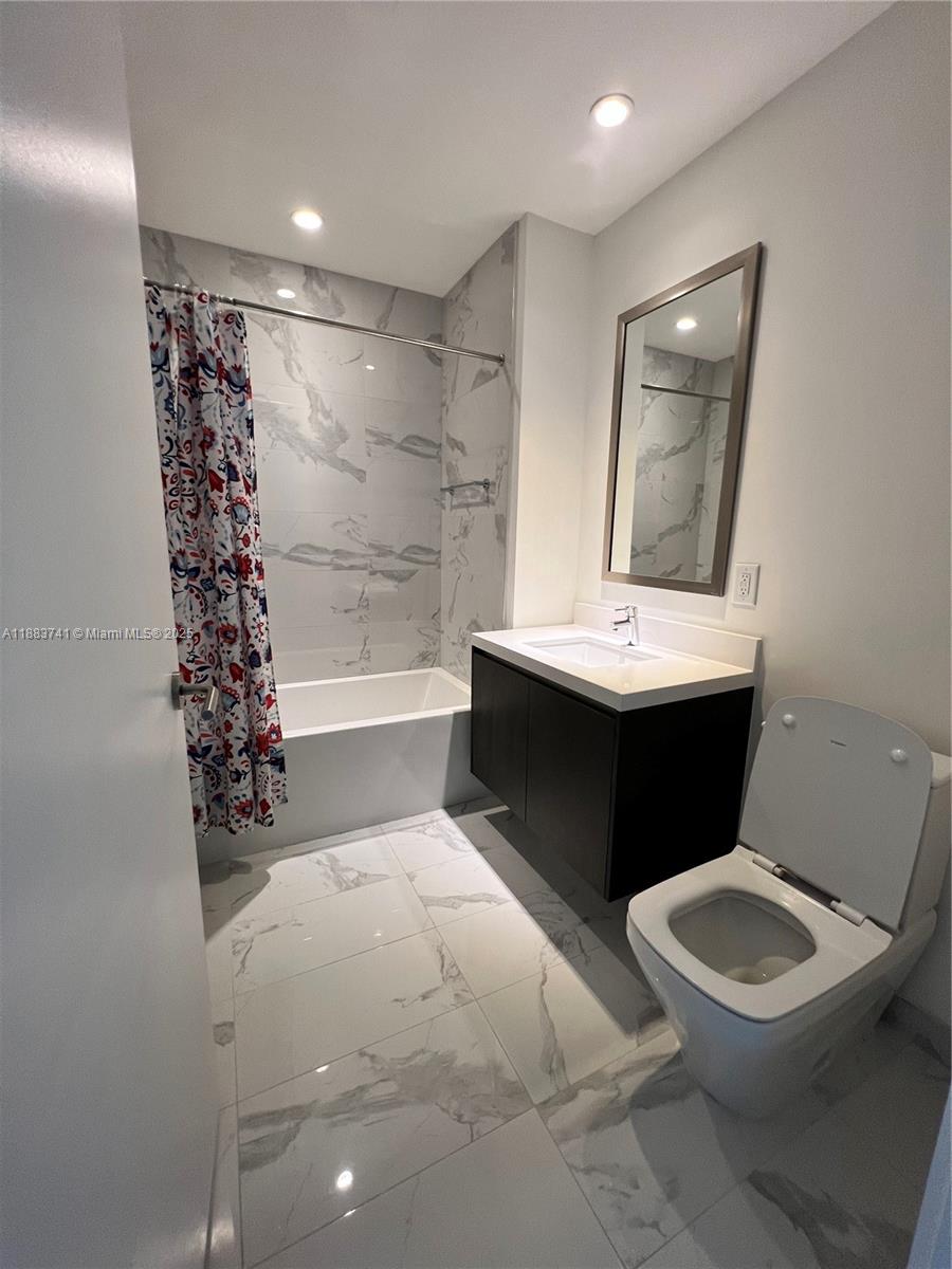image Paramount Miami Worldcent23
