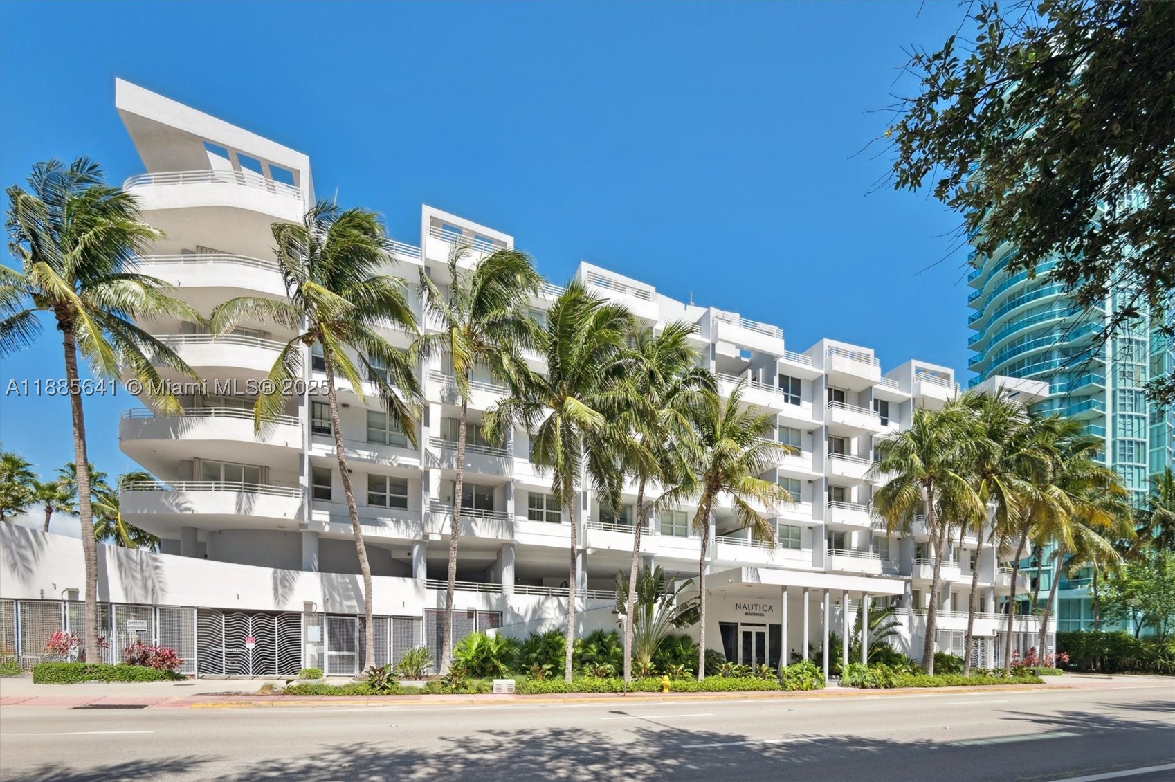 5970 Indian Crk Dr #302 Miami Beach, FL 33140