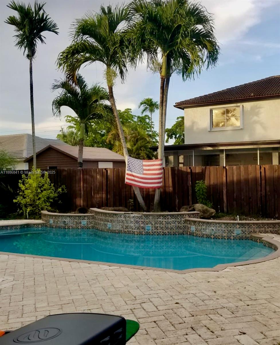 18121 SW 152nd Ct Miami, FL 33187