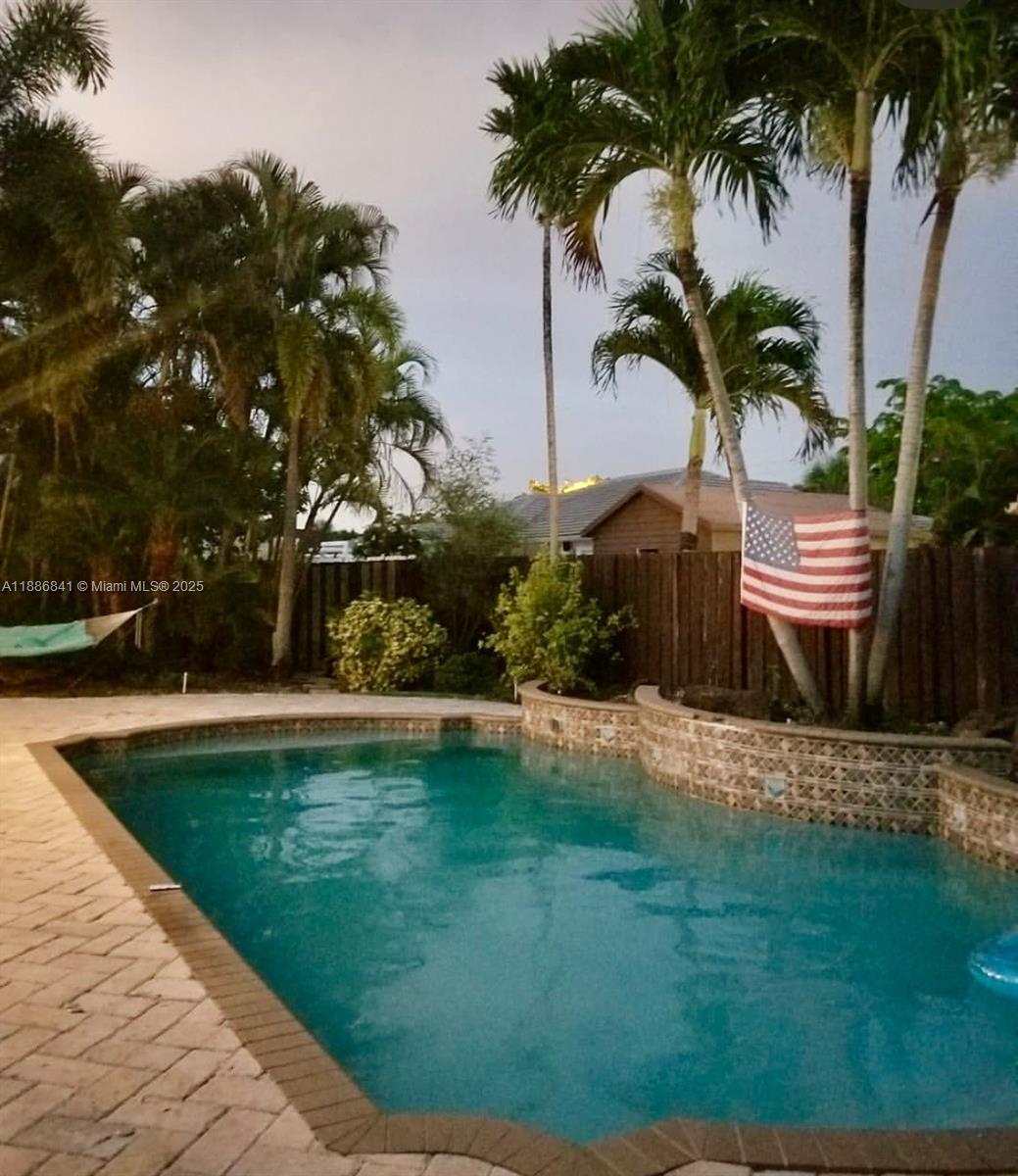 18121 SW 152nd Ct Miami, FL 33187