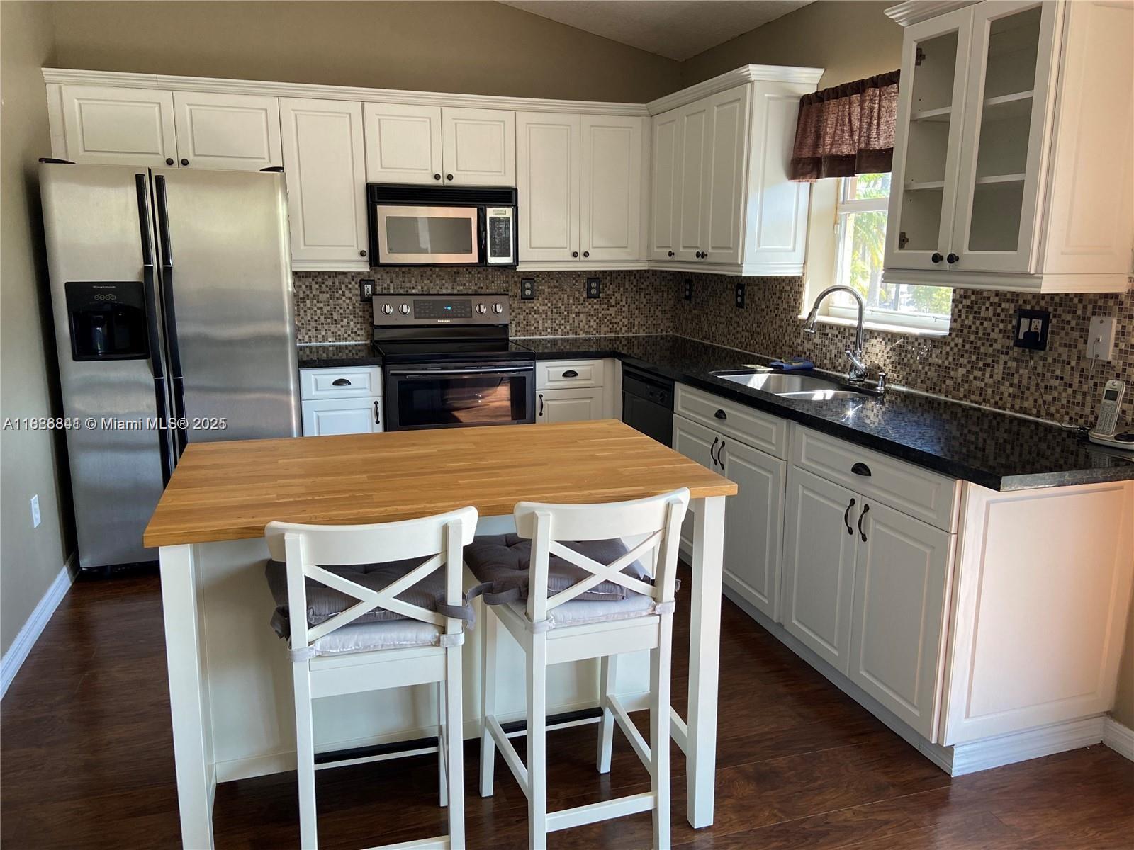 18121 SW 152nd Ct Miami, FL 33187