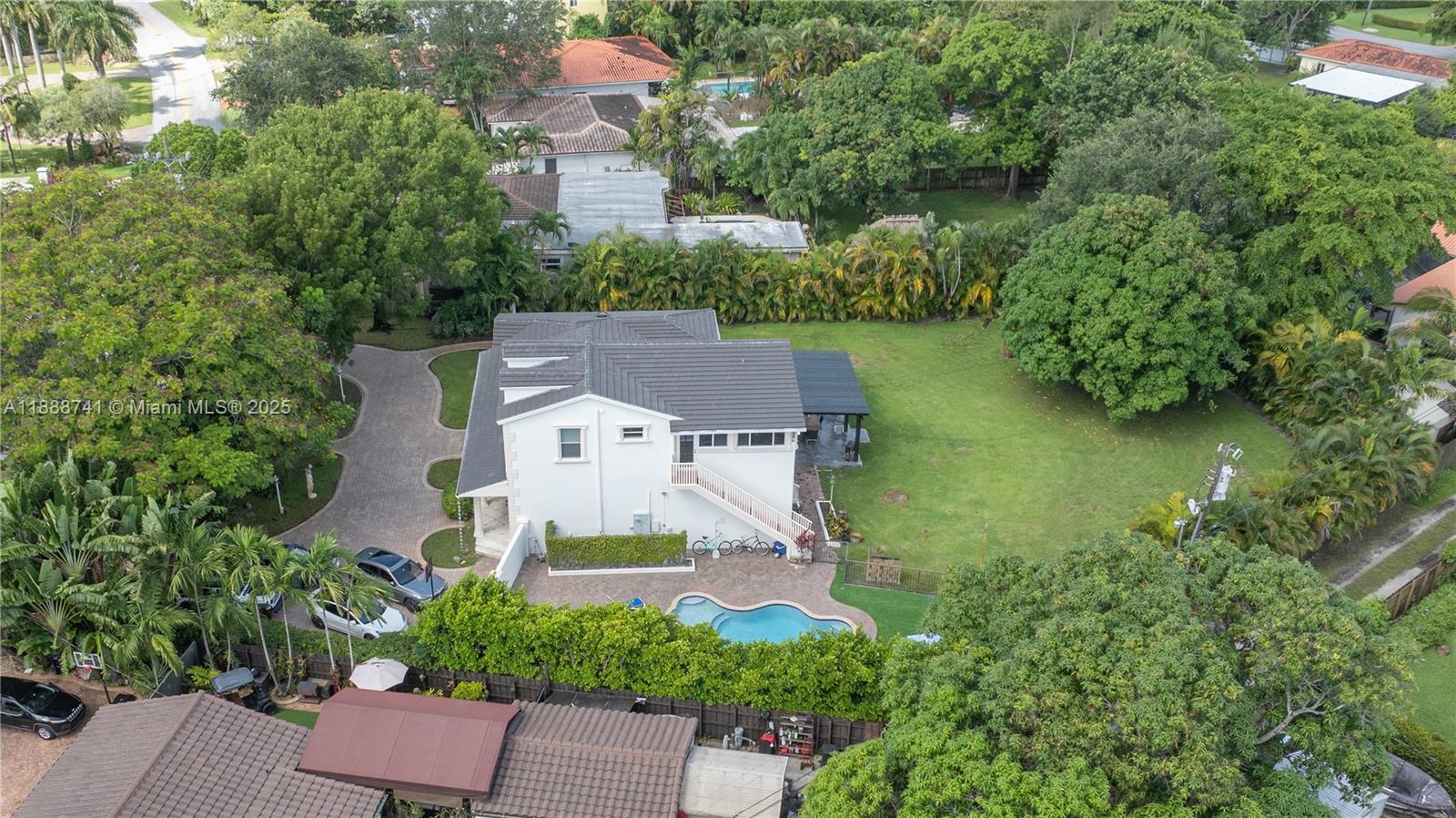 507 Hunting Lodge Dr