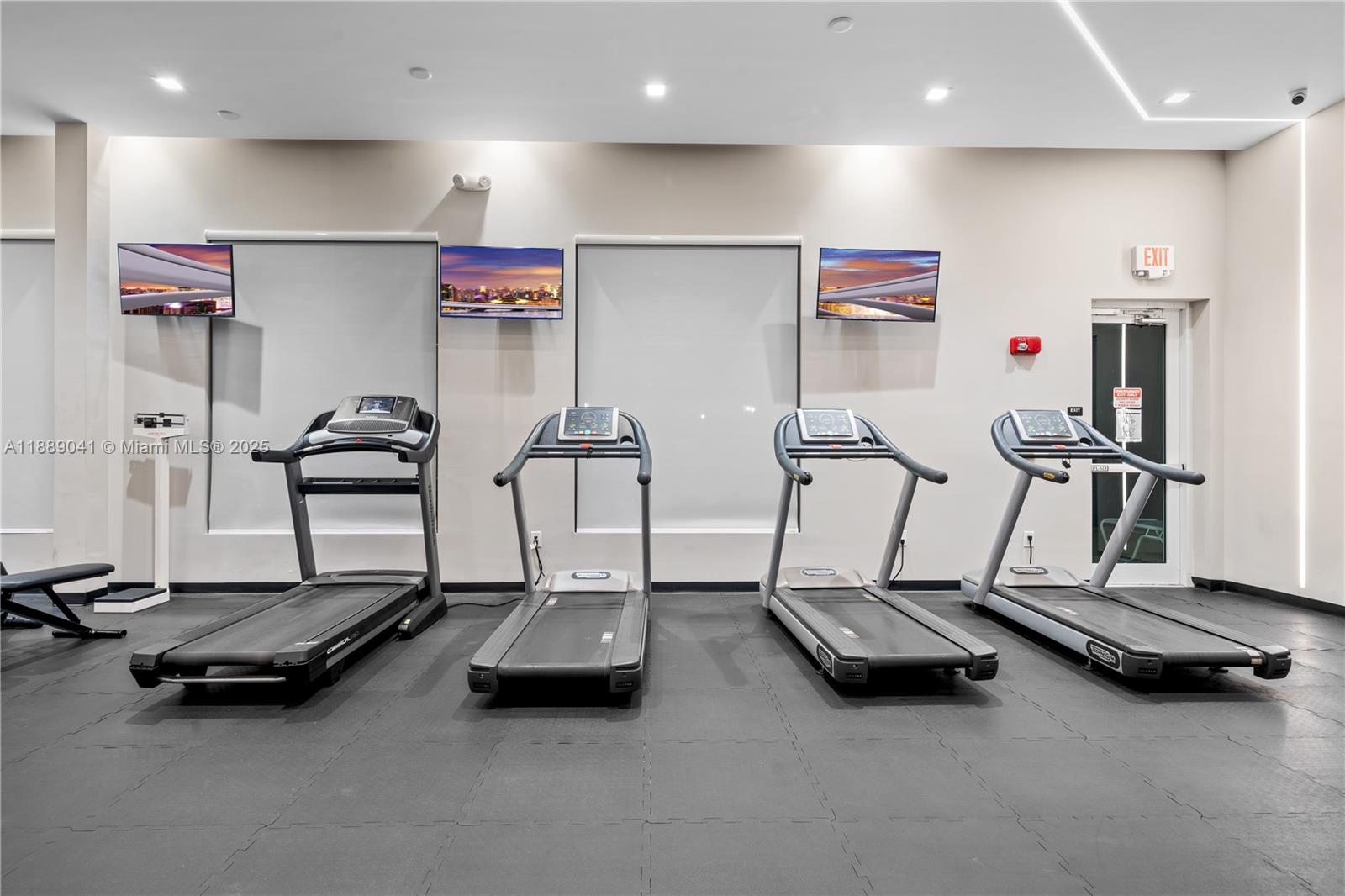 2731 NE 3rd Dr #101 Homestead, FL 33033