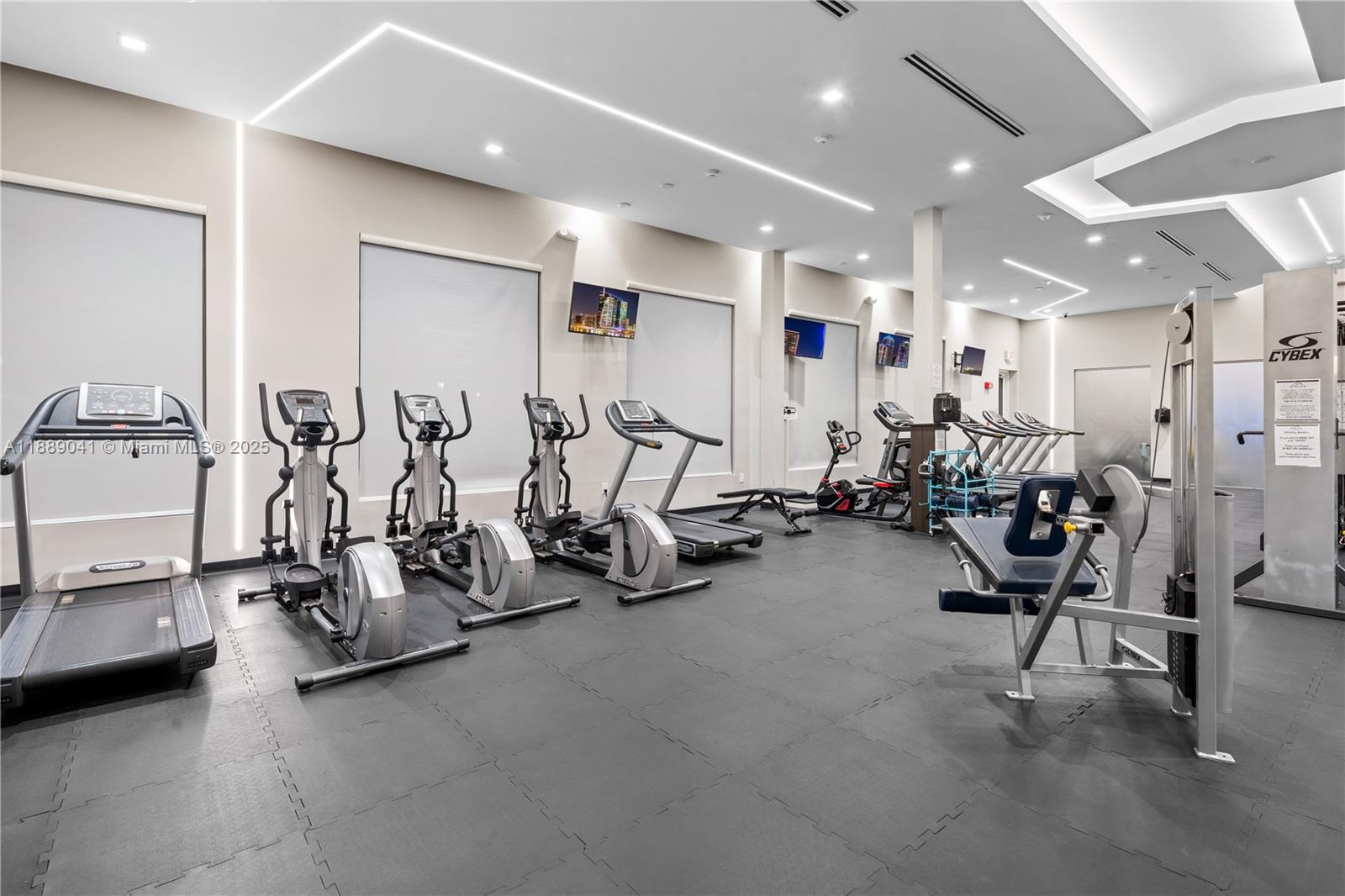 2731 NE 3rd Dr #101 Homestead, FL 33033