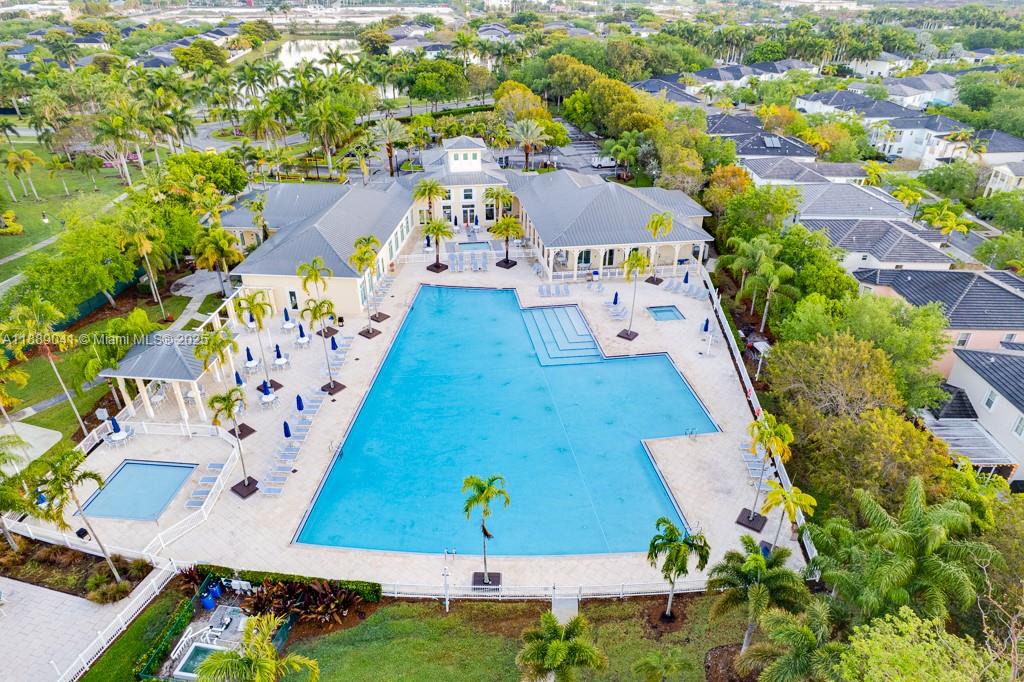 2731 NE 3rd Dr #101 Homestead, FL 33033