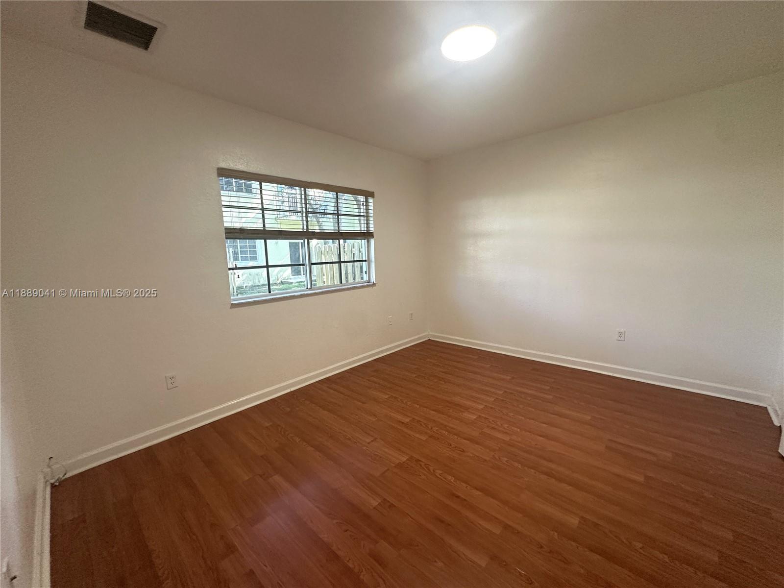 2731 NE 3rd Dr #101 Homestead, FL 33033