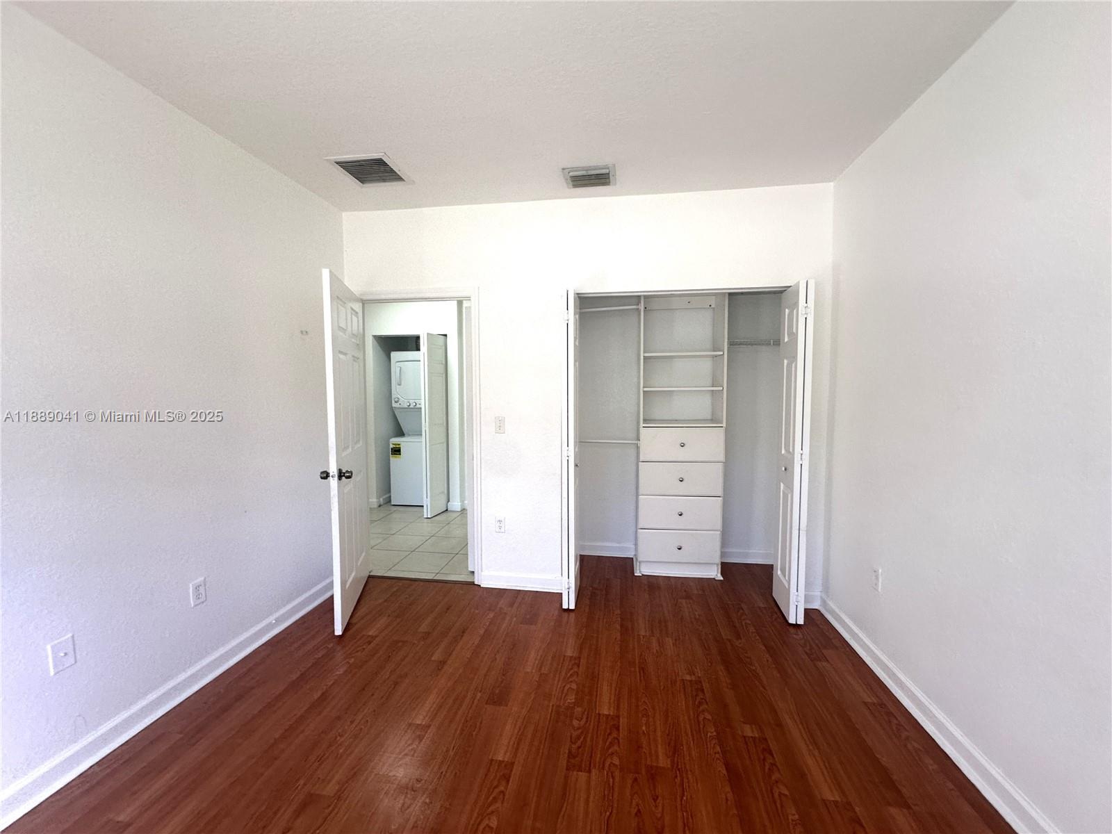 2731 NE 3rd Dr #101 Homestead, FL 33033