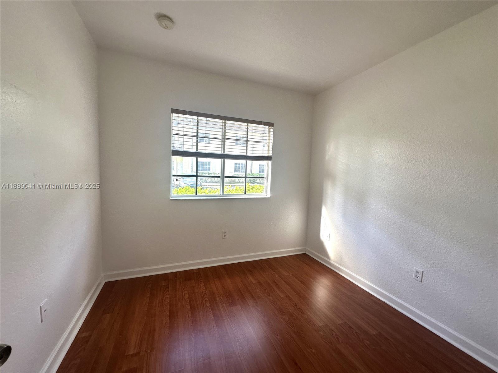 2731 NE 3rd Dr #101 Homestead, FL 33033