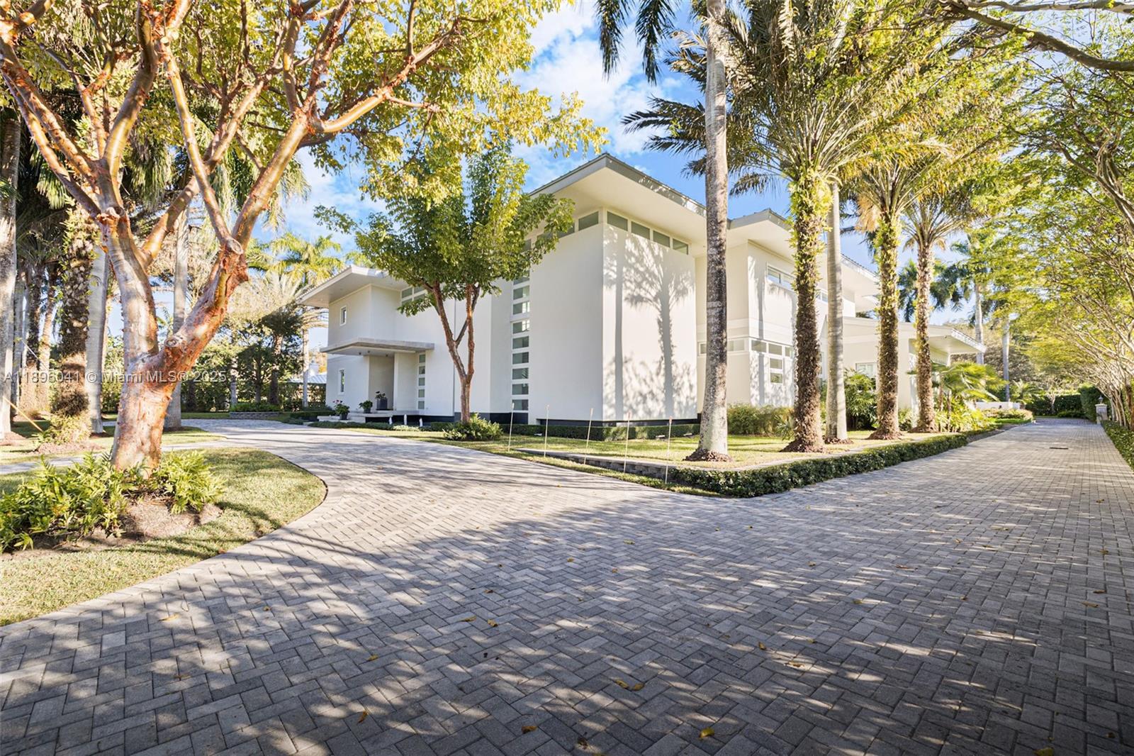 6080 SW 88th St Pinecrest, FL 33156