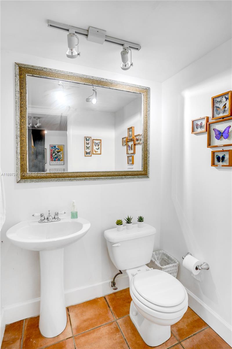 1455 West Ave #202 Miami Beach, FL 33139