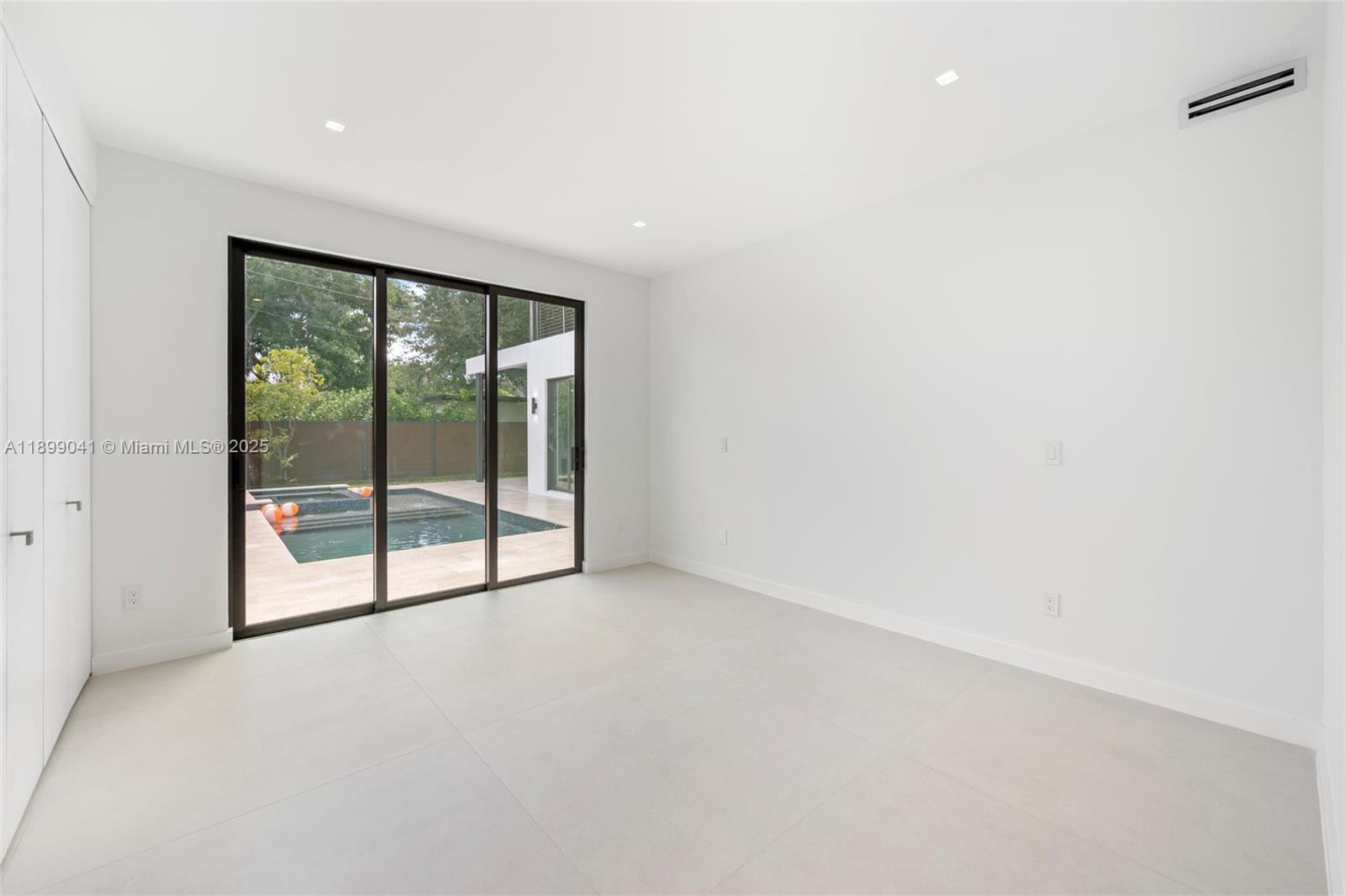 300 NE 48th St Miami, FL 33137 300 NE 48th St Miami, FL 33137