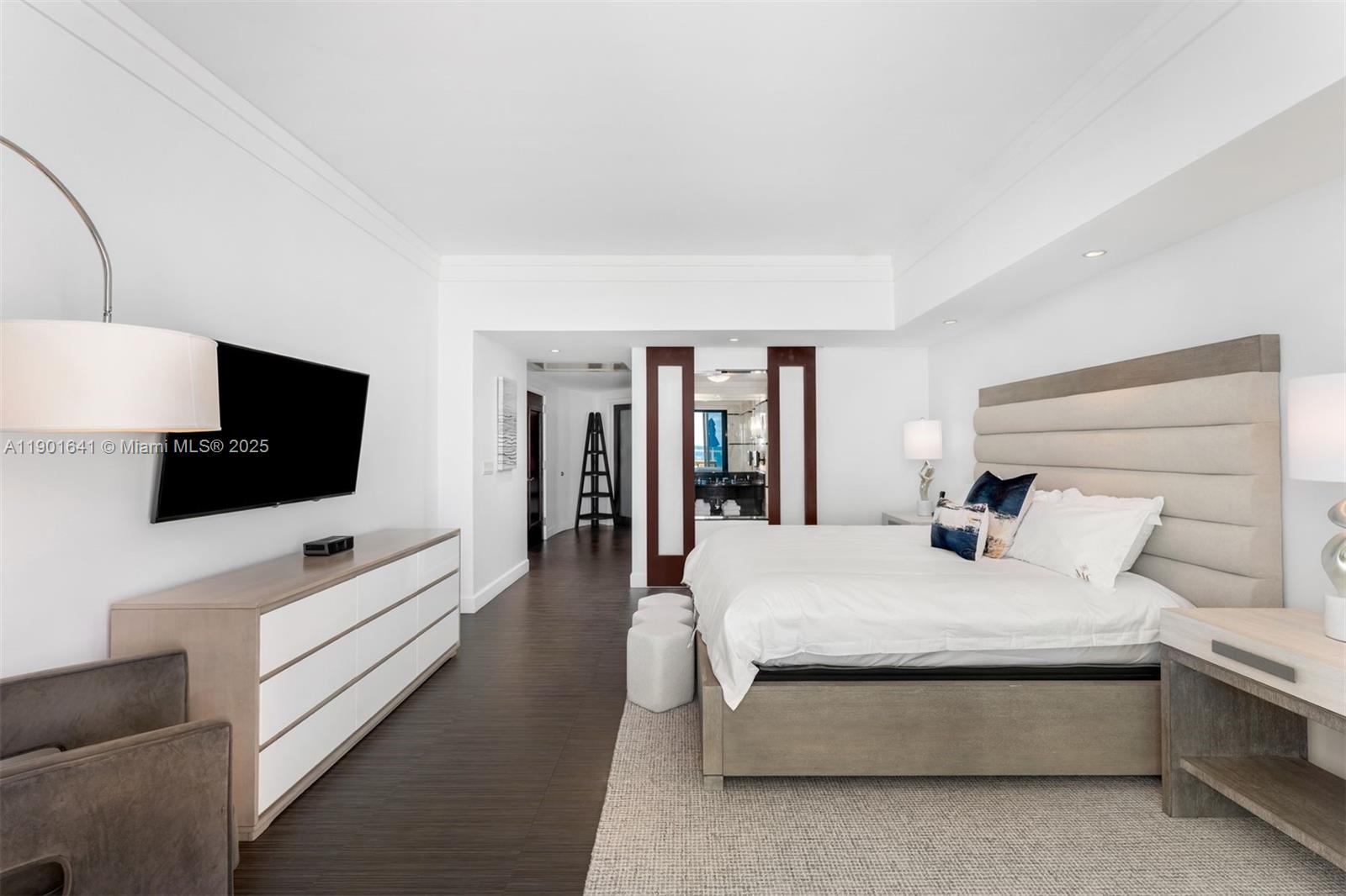 4391 Collins Ave #512 Miami Beach, FL 33140