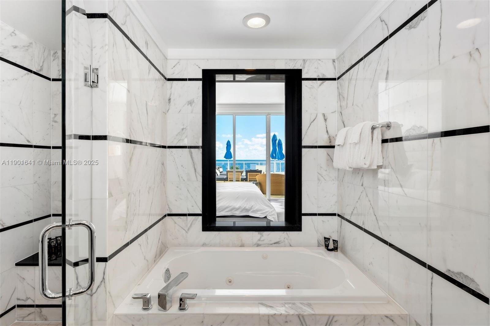 4391 Collins Ave #512 Miami Beach, FL 33140