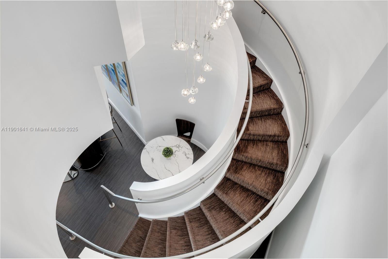 4391 Collins Ave #512 Miami Beach, FL 33140