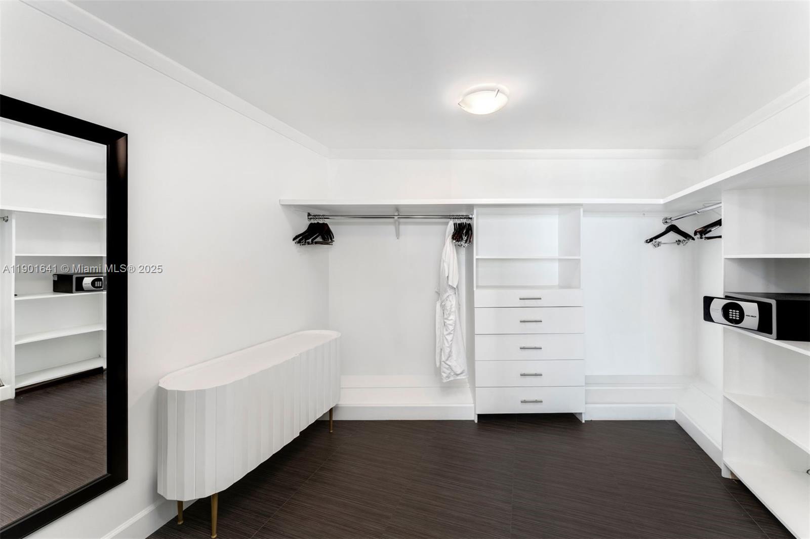 4391 Collins Ave #512 Miami Beach, FL 33140