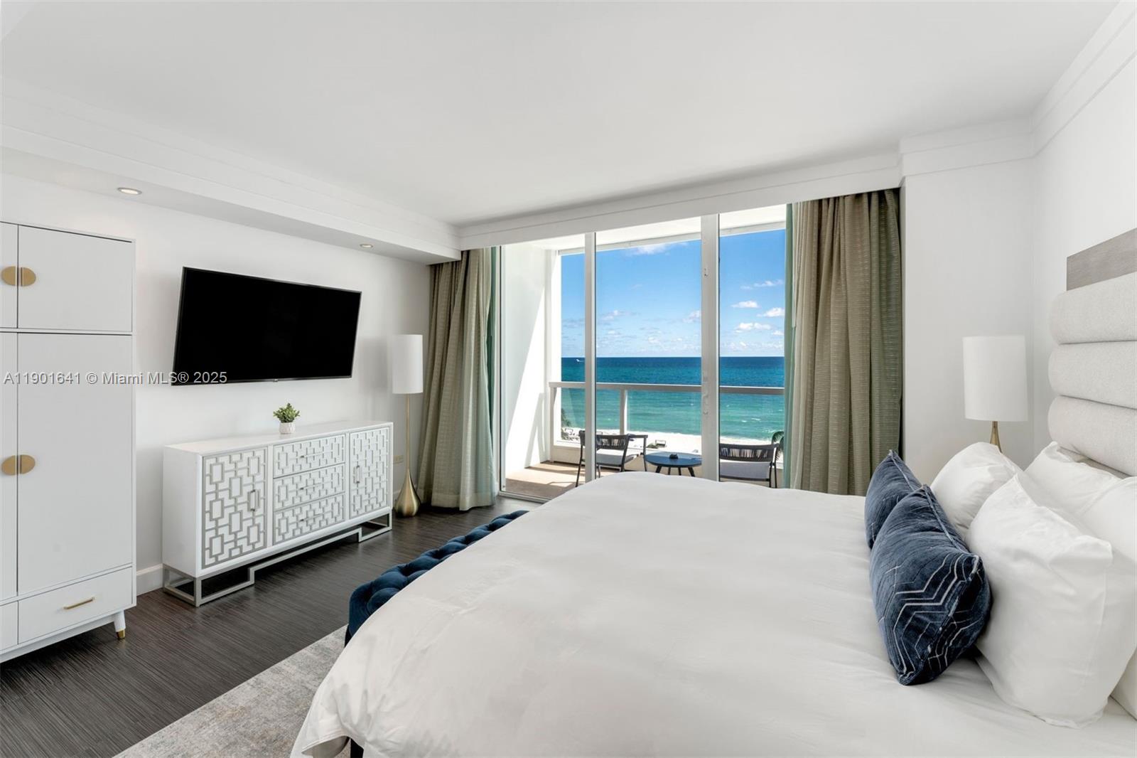 4391 Collins Ave #512 Miami Beach, FL 33140