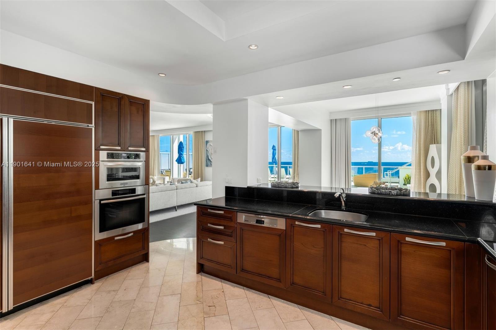 4391 Collins Ave #512 Miami Beach, FL 33140