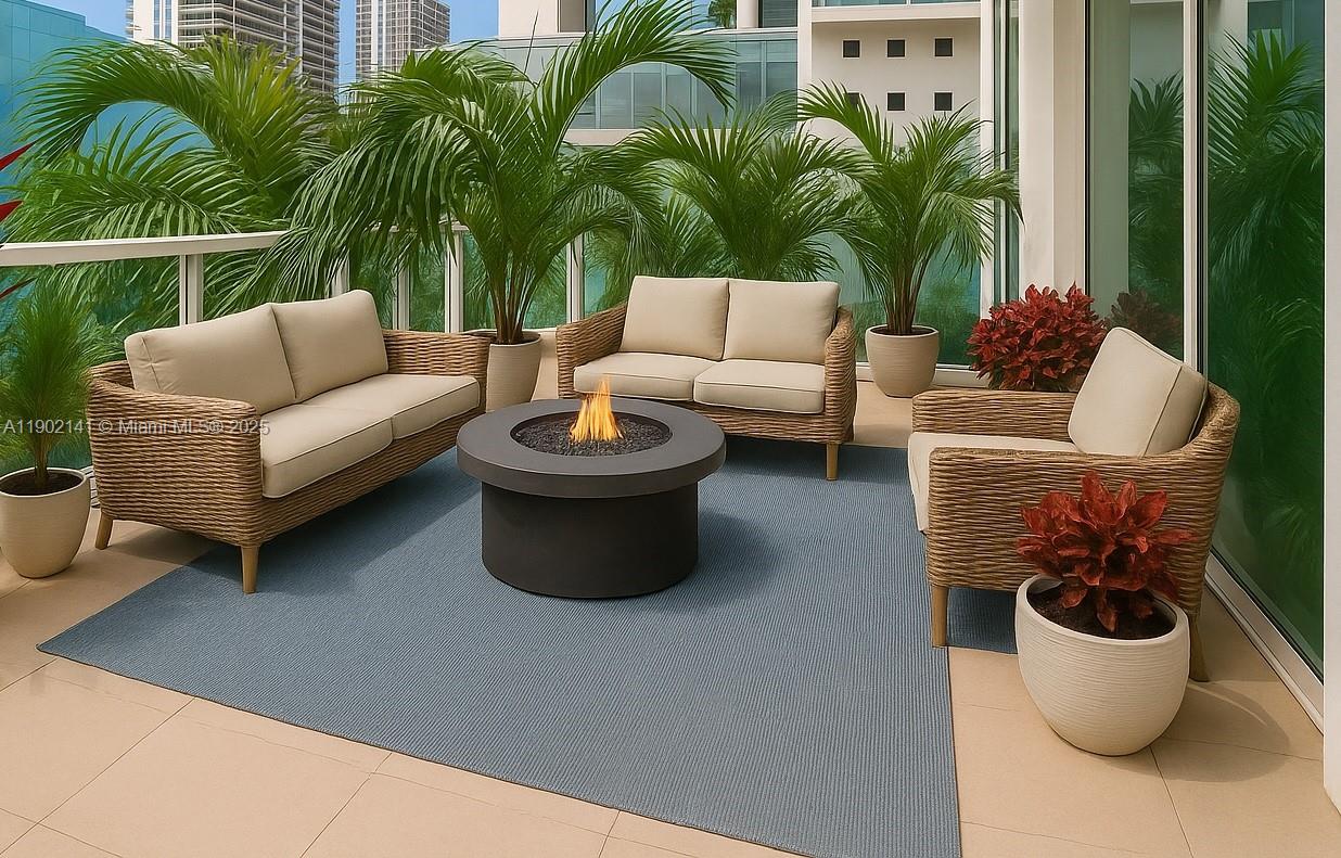 image Onyx On The Bay Condo0