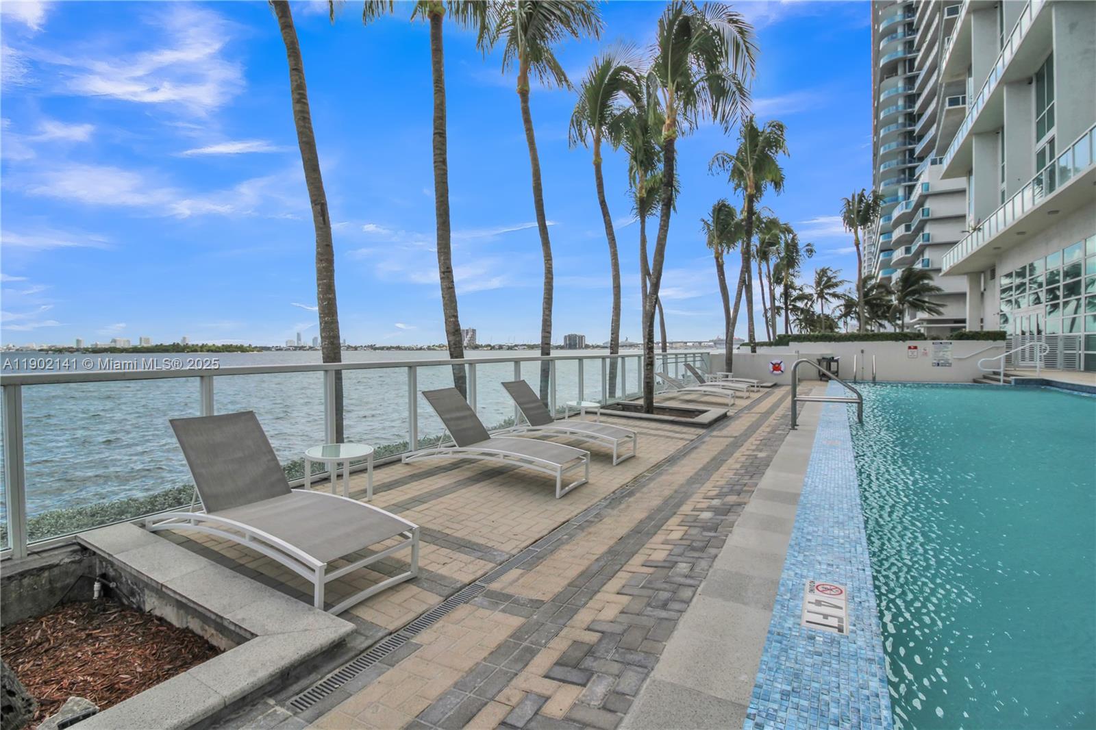 image Onyx On The Bay Condo15