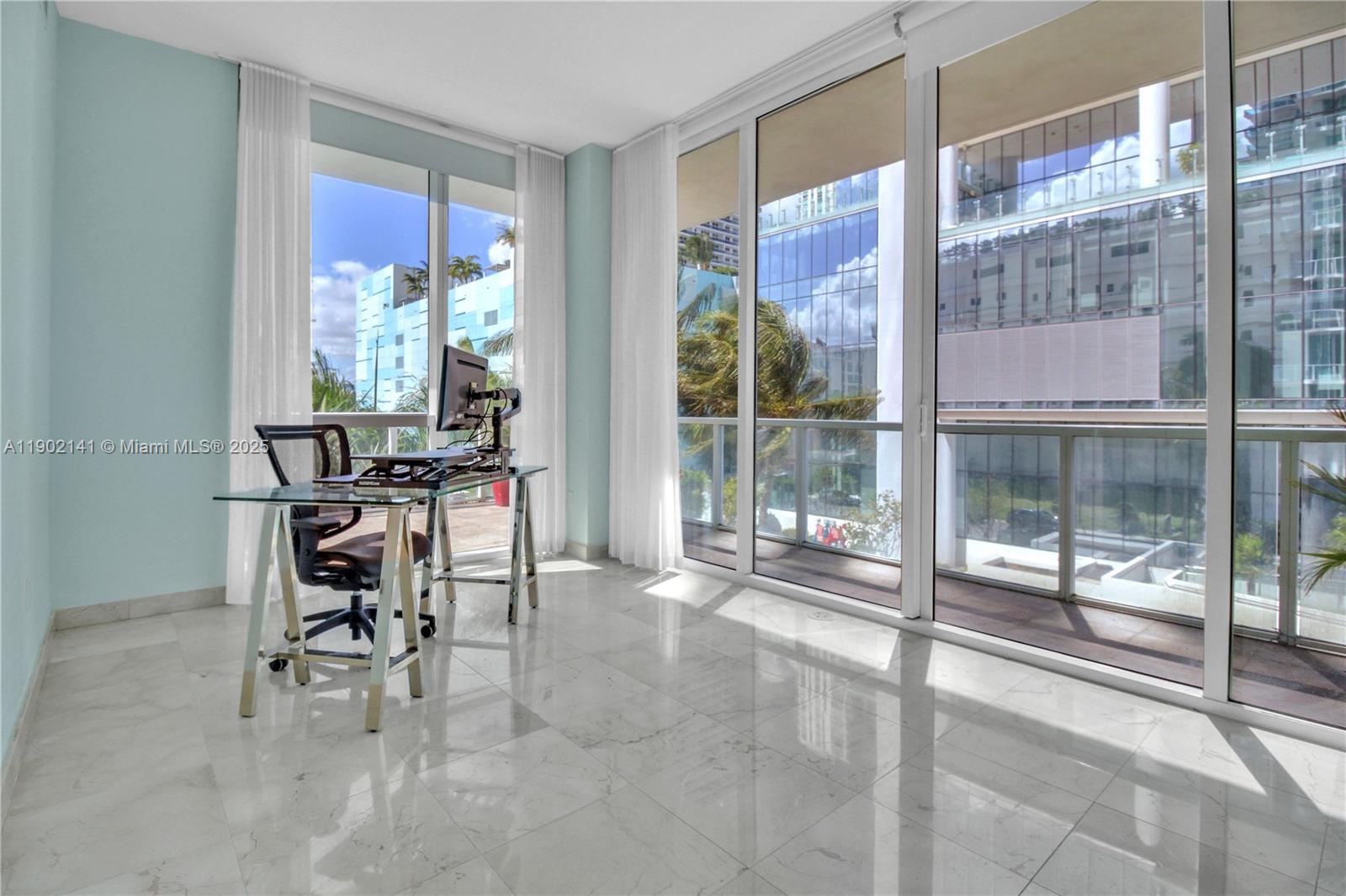 image Onyx On The Bay Condo8